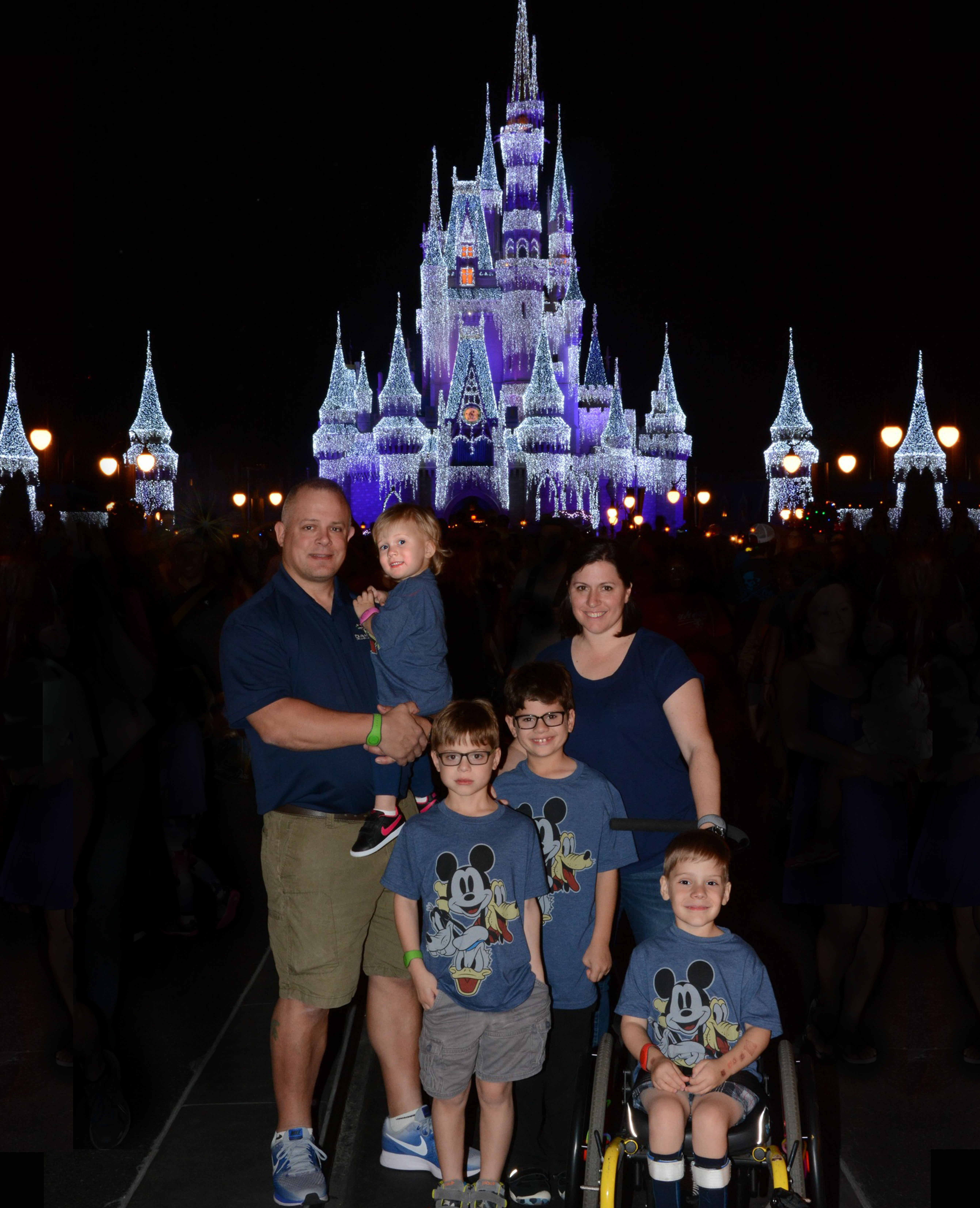 Pojeta2017-MagicKingdomNight.jpg